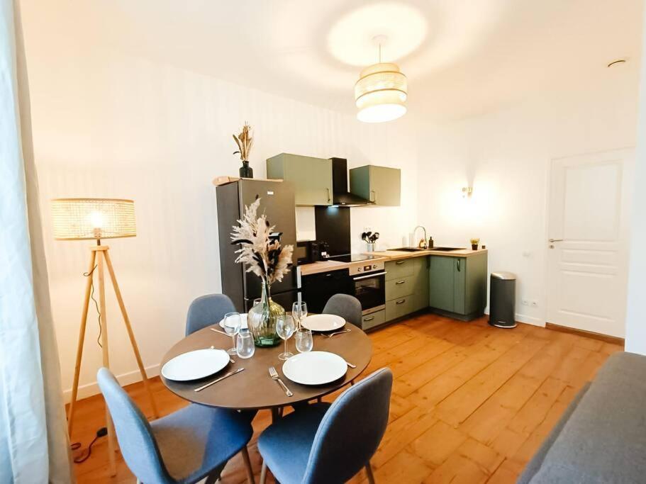 Cosy Calypso 2Ch - Quartier Des Halles & Parking 波城 外观 照片