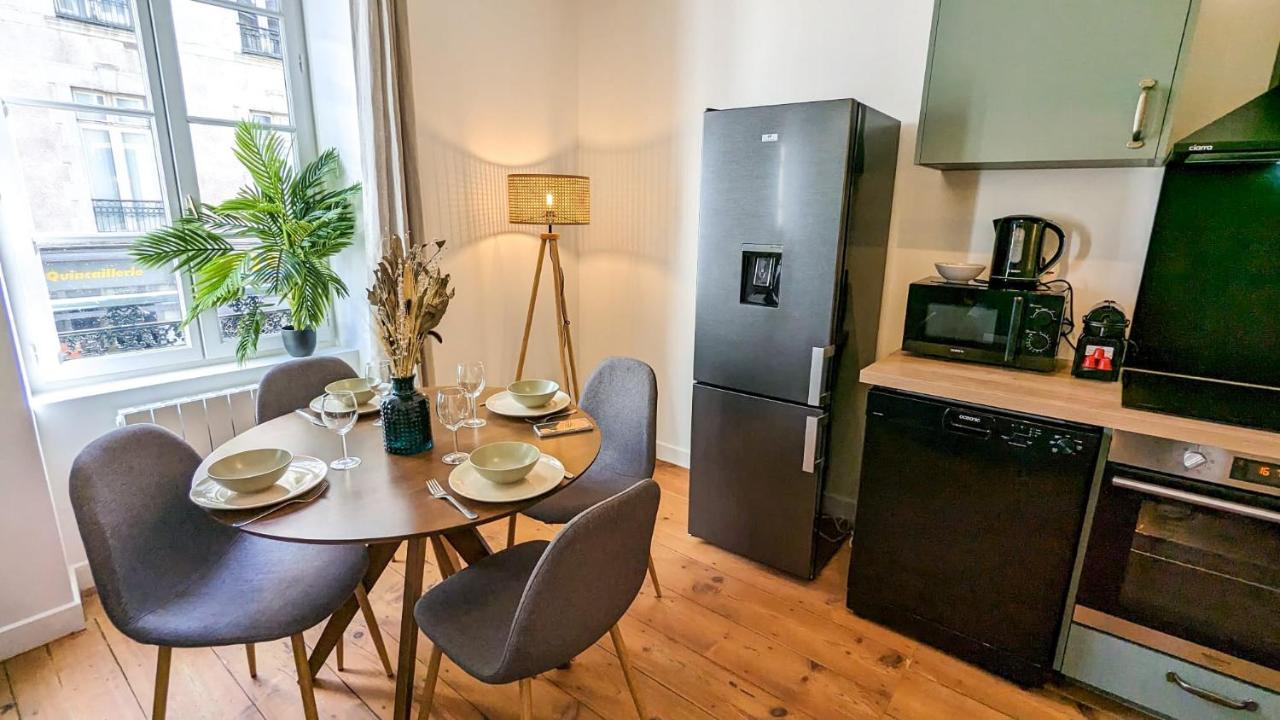 Cosy Calypso 2Ch - Quartier Des Halles & Parking 波城 外观 照片
